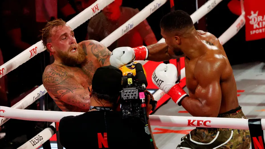 Dünyanın diqqət mərkəzində olan Jake Paul - Anthony Joshua matçında nokaut: 6-cı raundda işi bitirdi